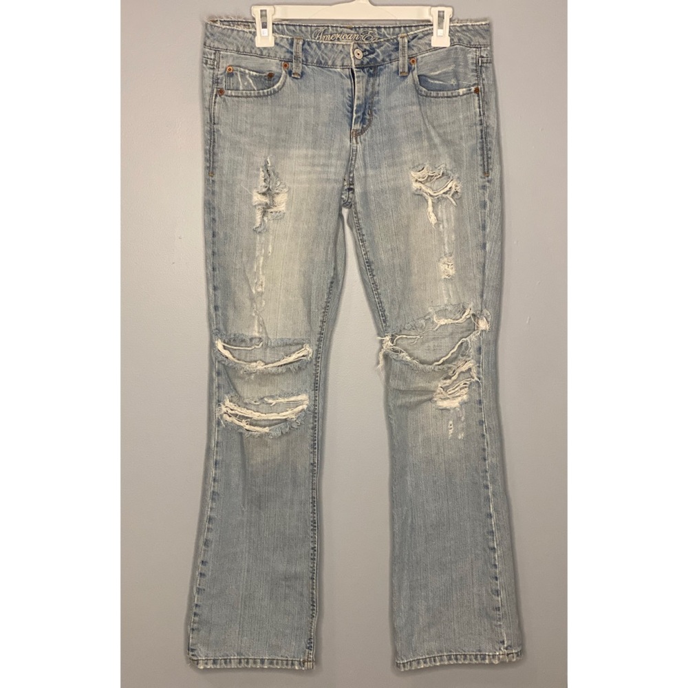 America. Eagle True Boot Distressed Denim